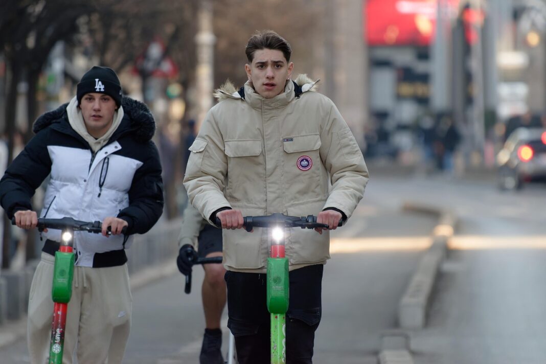 surprising_media-boys-8551581_1280